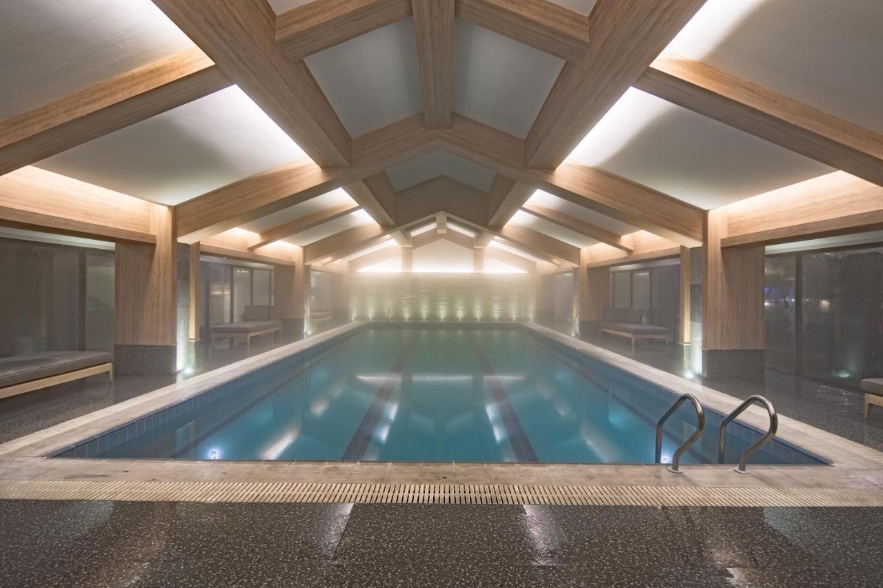 Howard Johnson Huashuiwan Hot Springs Resort تشنجدو المظهر الخارجي الصورة